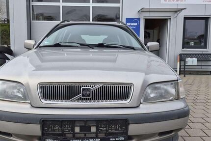 Volvo V40 300.233 km 1.000 &euro; Horb 72160