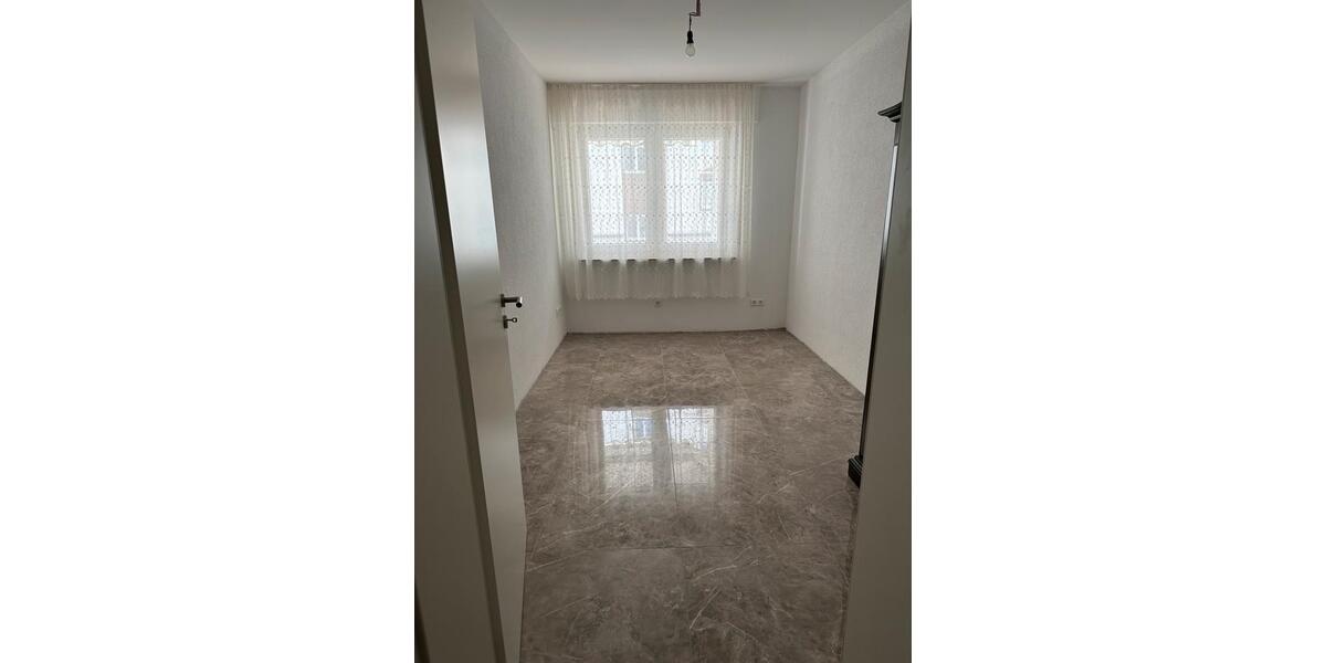 Etagenwohnung Nürtingen - 4 Zimmer, 83 m&sup2;, 430.000&euro; | Angebot:25641425