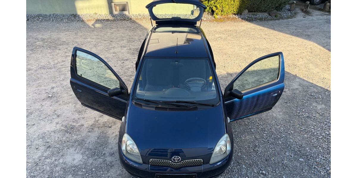 Toyota Yaris 156.539 km 2.990 &euro; Böblingen 71032