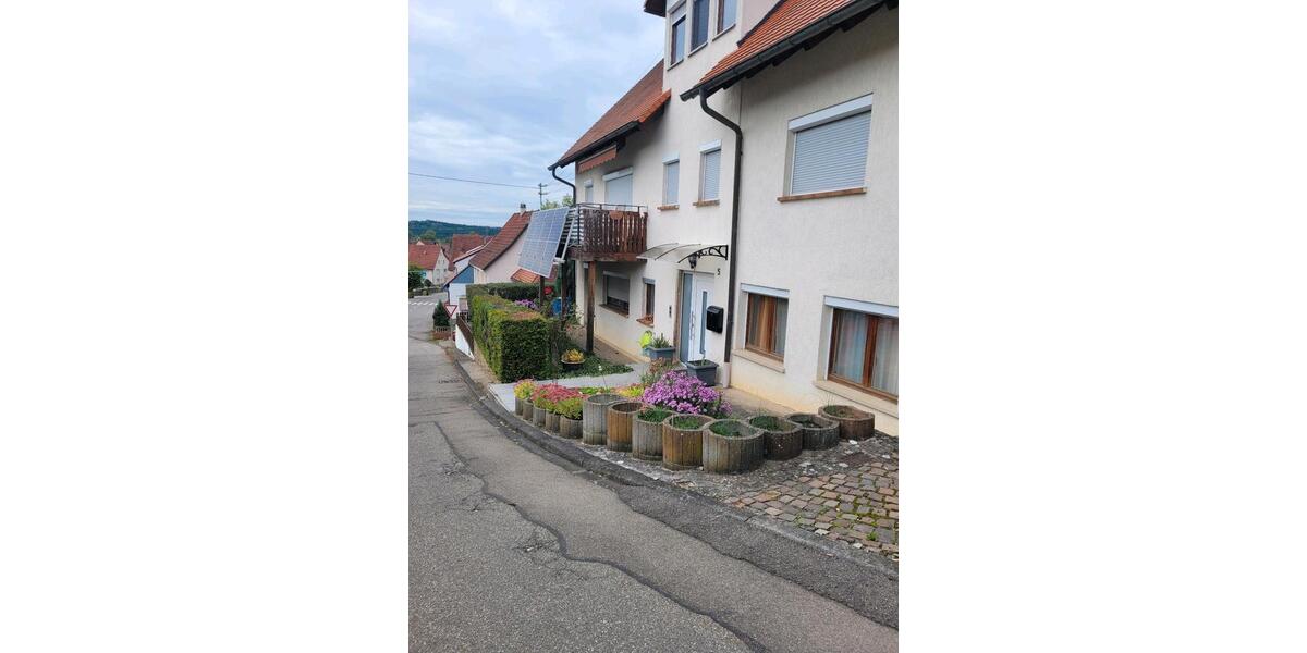 Mehrfamilienhaus, Wohnhaus Bisingen - 8 Zimmer, 202 m&sup2;, 321.000&euro; | Angebot:24801845