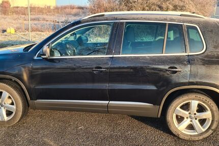 VW Tiguan 195.000 km 7.499 &euro; Rottenburg-Ergenzingen 72108