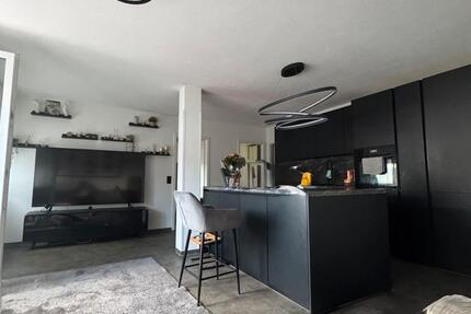 Wohnung Stuttgart Luginsland - 3 Zimmer, 65 m&sup2;, 350.000&euro; | Angebot:25310210