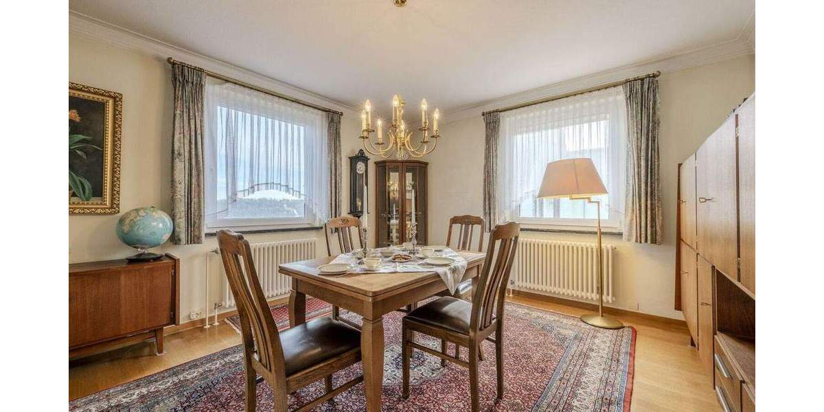 Einfamilienhaus Stuttgart Heumaden - 7 Zimmer, 162 m&sup2;, 890.000&euro; | Angebot:25690122
