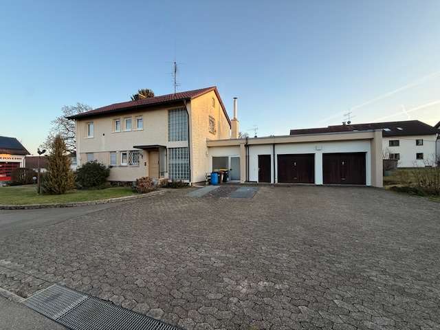 Einfamilienhaus Nürtingen - 6.5 Zimmer, 160 m&sup2;, 980.000&euro; | Angebot:25379906