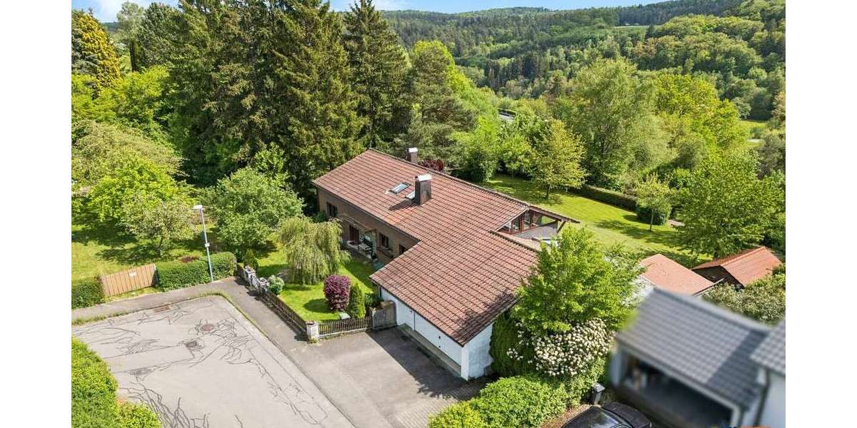 Einfamilienhaus Schönaich - 10 Zimmer, 266 m&sup2;, 1.250.000&euro; | Angebot:26817487