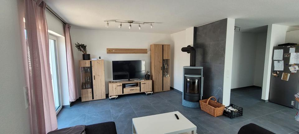 Etagenwohnung Gärtringen - 5 Zimmer, 100 m&sup2;, 1.800&euro; | Angebot:27547188