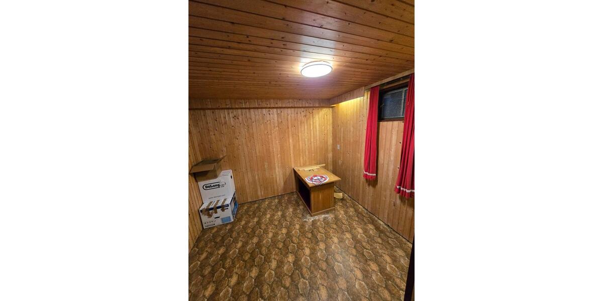 Etagenwohnung Althengstett - 7 Zimmer, 200 m&sup2;, 1.750&euro; | Angebot:25965657