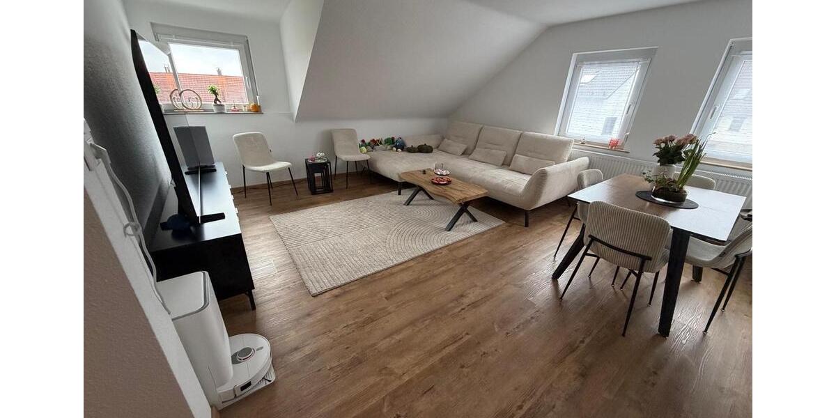 Dachgeschoßwohnung Jettingen - 3 Zimmer, 66 m&sup2;, 1.250&euro; | Angebot:26458282
