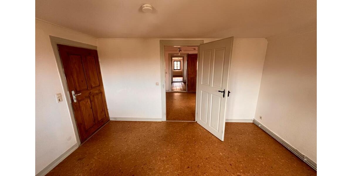 Etagenwohnung Hechingen - 5 Zimmer, 105 m&sup2;, 600&euro; | Angebot:26463438