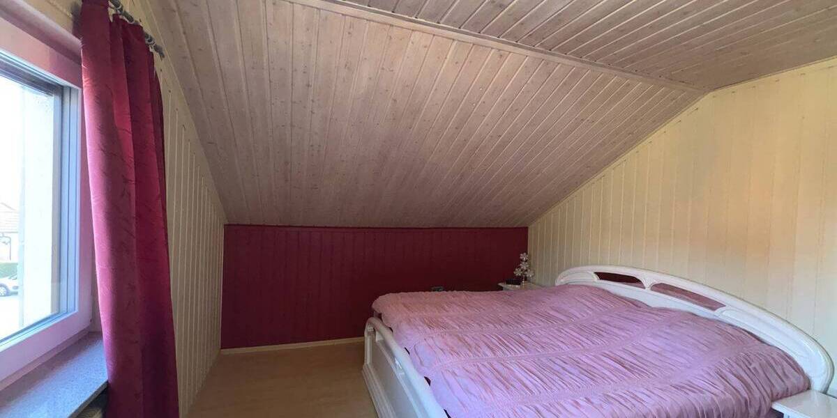 Einfamilienhaus Hechingen - 9 Zimmer, 220 m&sup2;, 650.000&euro; | Angebot:26029373