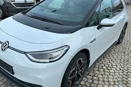 VW ID.3 29.880 km 21.400 &euro; Stuttgart 70378