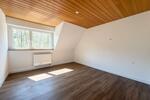Dachgeschoßwohnung Stuttgart Hedelfingen - 4 Zimmer, 73 m&sup2;, 800&euro; | Angebot:26213310