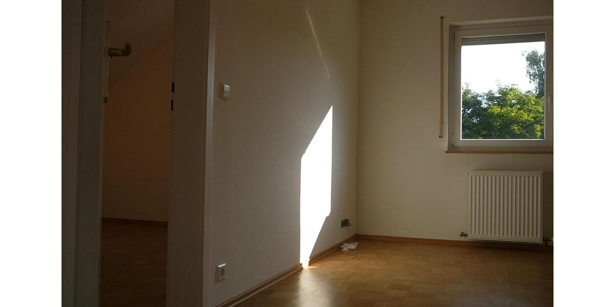 Dachgeschoßwohnung Herrenberg - 2.5 Zimmer, 58 m&sup2;, 900&euro; | Angebot:25554062