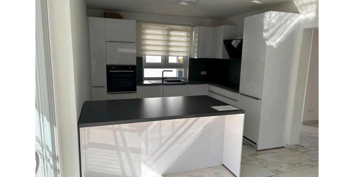 Doppelhaushälfte Reutlingen Reutlingen (Kernstadt) - 5 Zimmer, 160 m&sup2;, 2.200&euro; | Angebot:25976653