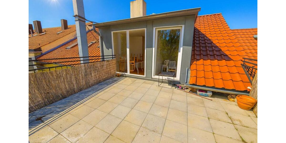 Dachgeschoßwohnung Stuttgart Stuttgart-West - 4 Zimmer, 80 m&sup2;, 411&euro; | Angebot:25962217