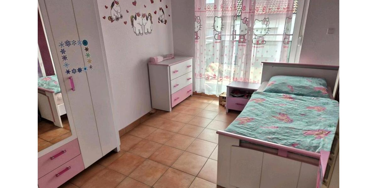 Reihenhaus Burladingen - 5 Zimmer, 140 m&sup2;, 1.000&euro; | Angebot:25413809