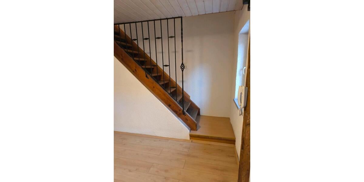 Etagenwohnung Weil der Stadt - 4 Zimmer, 140 m&sup2;, 1.900&euro; | Angebot:25057532