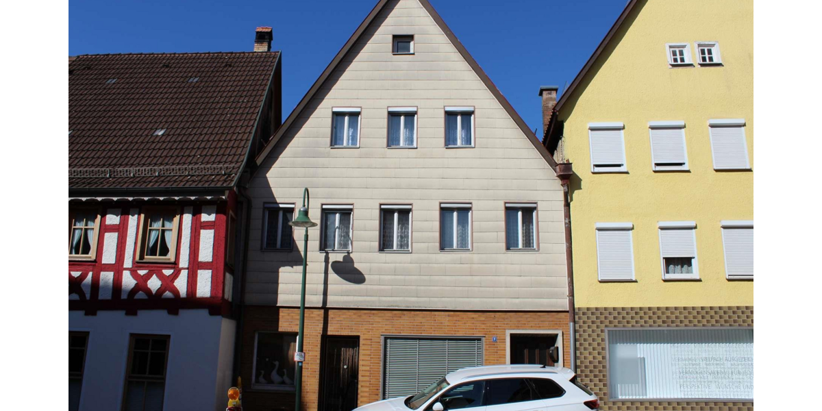 Einfamilienhaus Horb am Neckar - 8 Zimmer, 174 m&sup2;, 342.000&euro; | Angebot:23566462