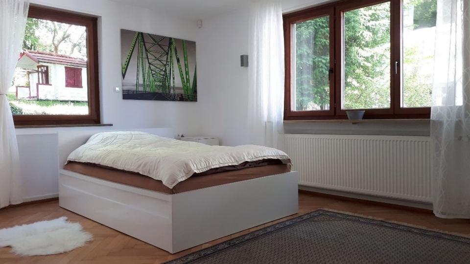 Hochparterre Stuttgart Stuttgart-West - 3 Zimmer, 100 m&sup2;, 1.620&euro; | Angebot:25873597
