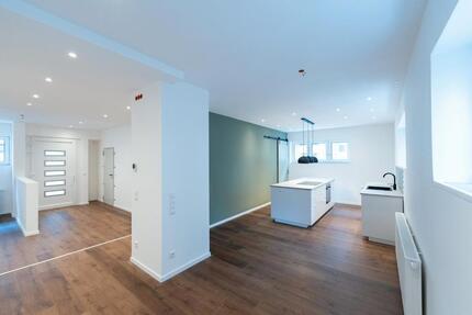 Wohnung Stuttgart Stuttgart-Süd - 5 Zimmer, 131 m&sup2;, 2.190&euro; | Angebot:26380275