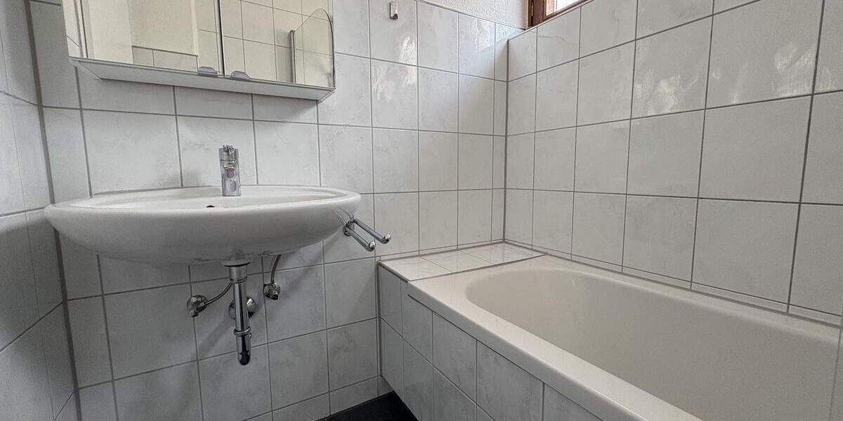 Mehrfamilienhaus, Wohnhaus Steinenbronn - 8 Zimmer, 155 m&sup2;, 690.000&euro; | Angebot:25748771