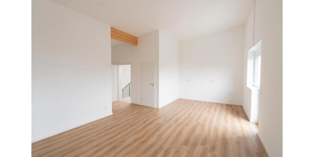 Dachgeschoßwohnung Hechingen - 3 Zimmer, 93 m&sup2;, 1.280&euro; | Angebot:26223620
