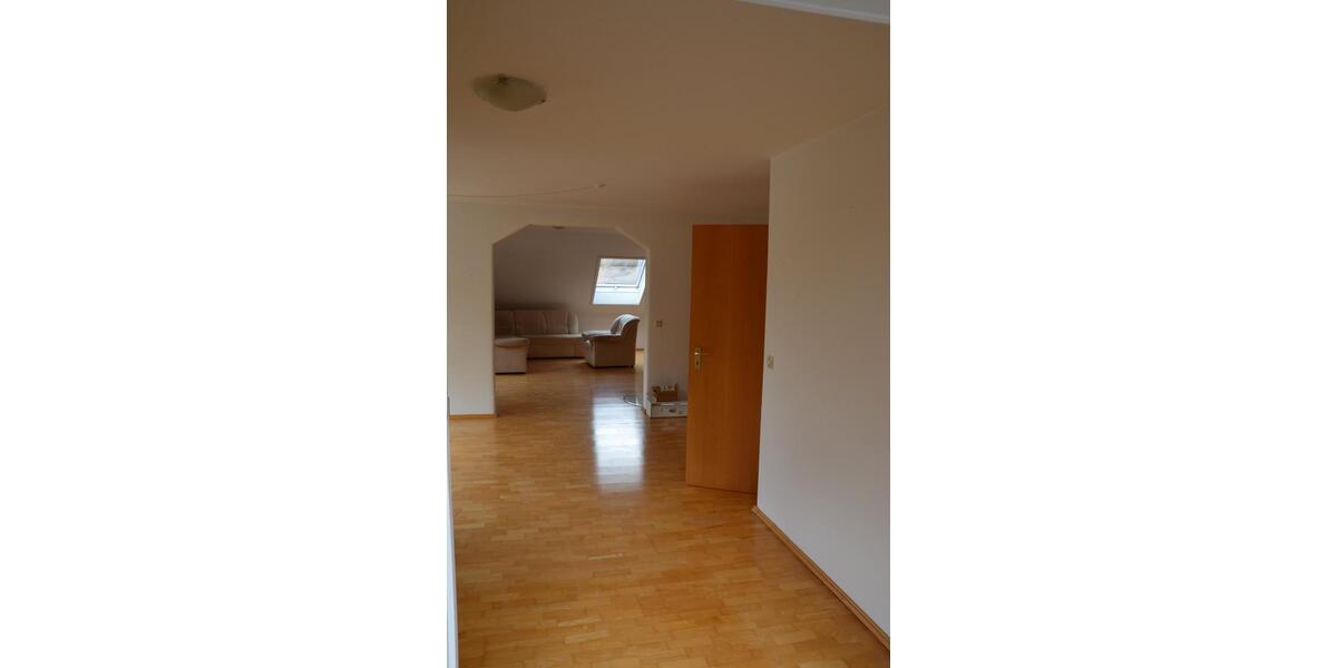 Etagenwohnung Lichtenstein - 4 Zimmer, 120 m&sup2;, 1.250&euro; | Angebot:25087484