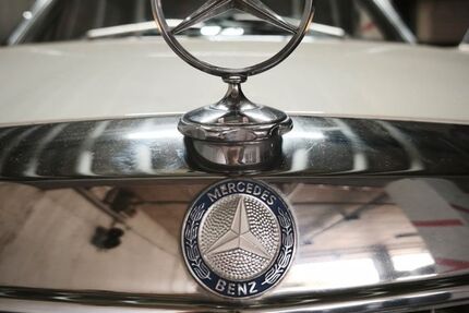 Mercedes-Benz C 280 49.348 km 20.900 &euro; Stuttgart 70197