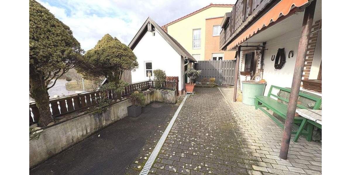 Doppelhaushälfte Steinenbronn - 5 Zimmer, 133 m&sup2;, 380.000&euro; | Angebot:25704413