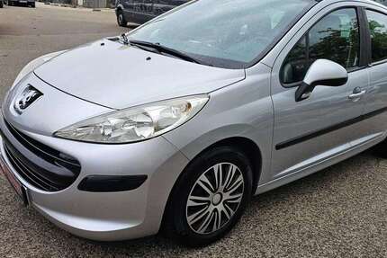 Peugeot 207 150.000 km 2.500 &euro; Stuttgart 70469