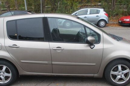 Renault Modus 147.500 km 3.999 &euro; Böblingen 71032