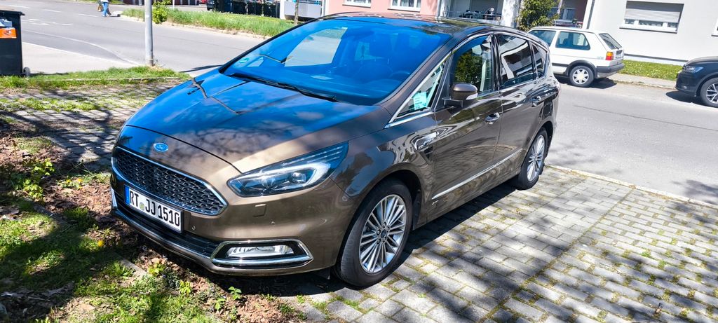 Ford S-Max 98.900 km 15.500 &euro; Metzingen 72555