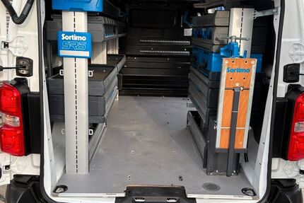 Opel Vivaro 71.598 km 18.990 &euro; Sindelfingen 71065