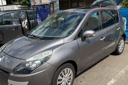 Renault Scenic 114.000 km 6.299 &euro; Stuttgart 70376