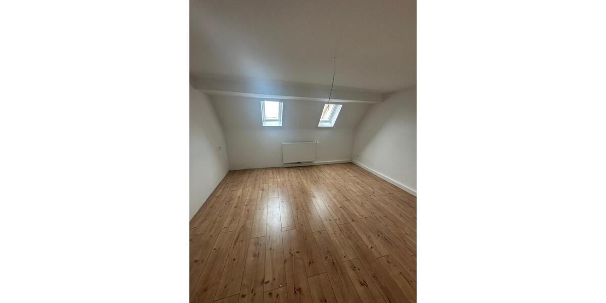 Dachgeschoßwohnung Jettingen - 3 Zimmer, 82 m&sup2;, 1.050&euro; | Angebot:25576415