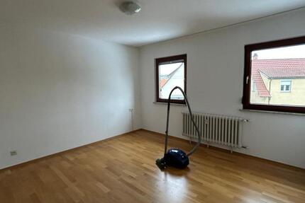 Wohnung Stuttgart Bad Cannstatt - 3 Zimmer, 12 m&sup2;, 450&euro; | Angebot:25219364