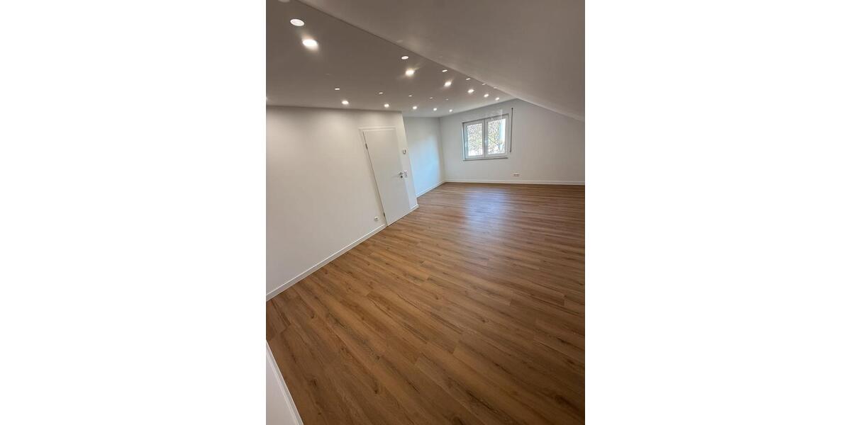 Etagenwohnung Nürtingen - 3 Zimmer, 87 m&sup2;, 1.300&euro; | Angebot:25932438