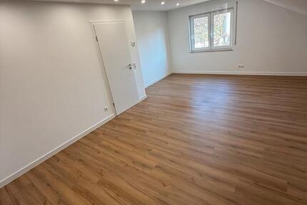 Wohnung Nürtingen - 3 Zimmer, 87 m&sup2;, 1.300&euro; | Angebot:25932438