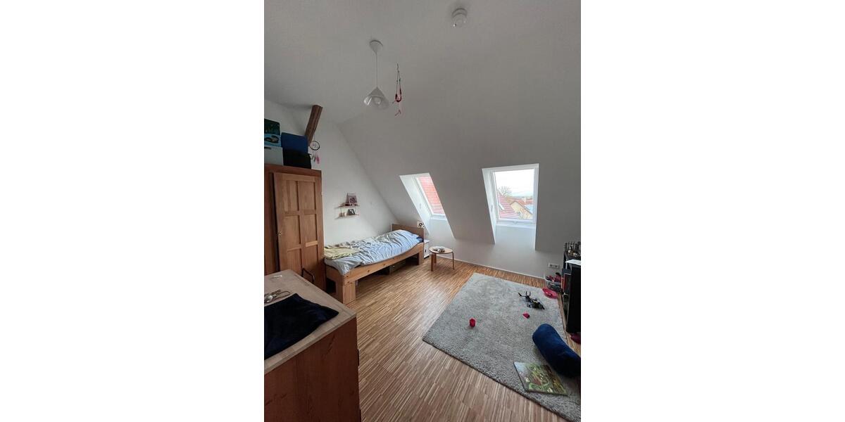 Etagenwohnung Gäufelden - 4.5 Zimmer, 144 m&sup2;, 1.600&euro; | Angebot:25594070