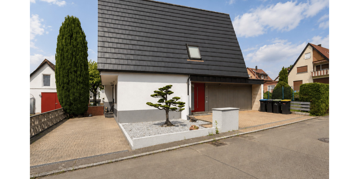 Einfamilienhaus Steinenbronn - 5 Zimmer, 230 m&sup2;, 2.700&euro; | Angebot:26596714