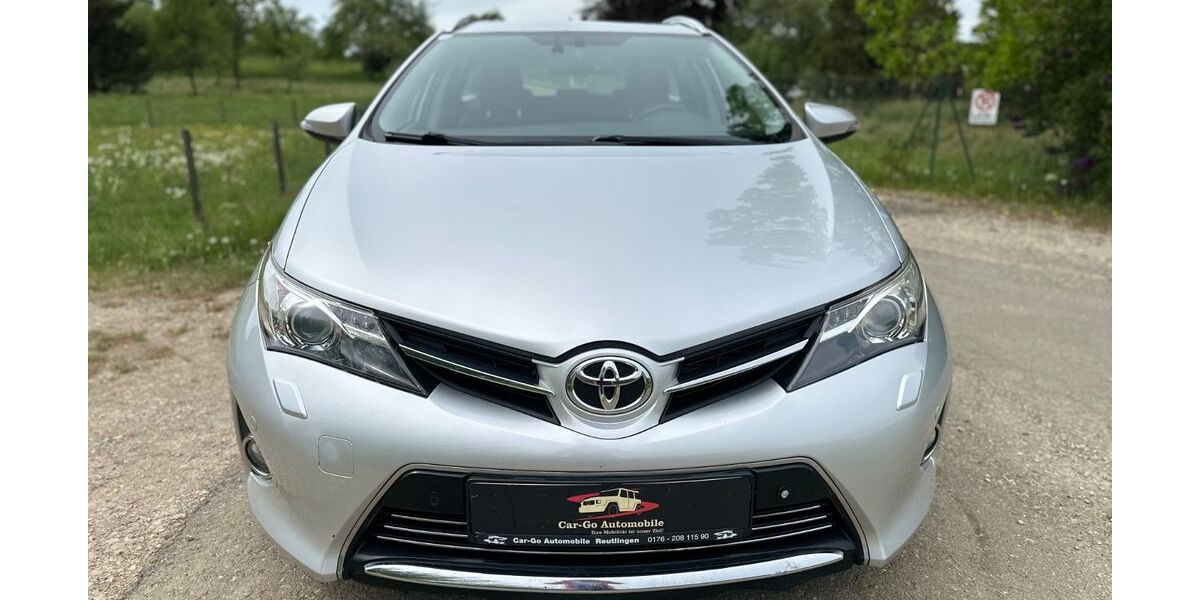 Toyota Auris 193.000 km 7.499 &euro; Reutlingen 72770