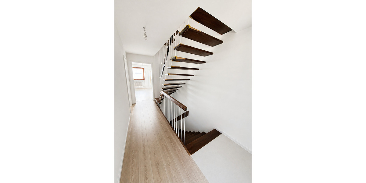 Mehrfamilienhaus, Wohnhaus Filderstadt Bernhausen - 6 Zimmer, 155 m&sup2;, 1.950&euro; | Angebot:26378203