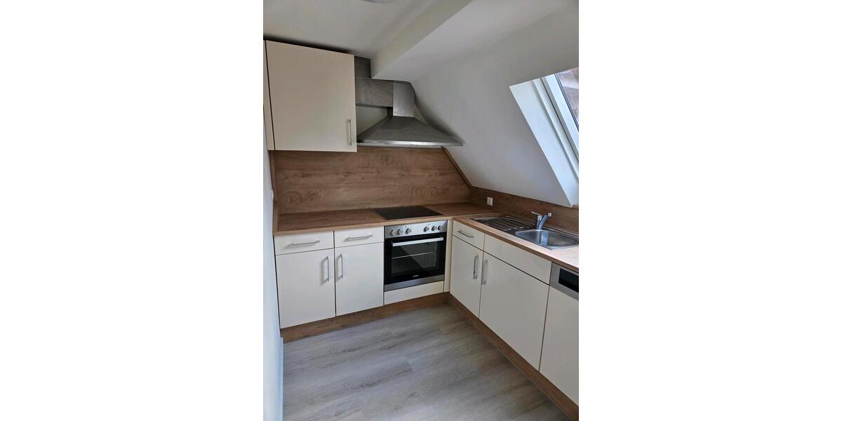 Etagenwohnung Reutlingen - 4 Zimmer, 85 m&sup2;, 1.200&euro; | Angebot:25446936