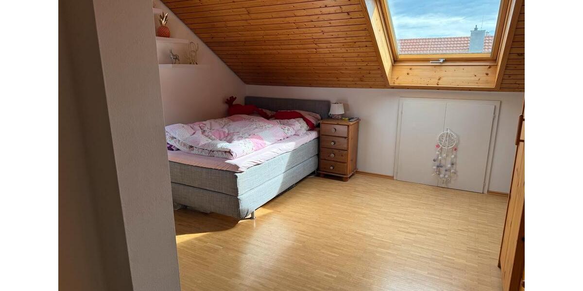 Dachgeschoßwohnung Schönaich - 1 Zimmer, 21 m&sup2;, 250&euro; | Angebot:26219952