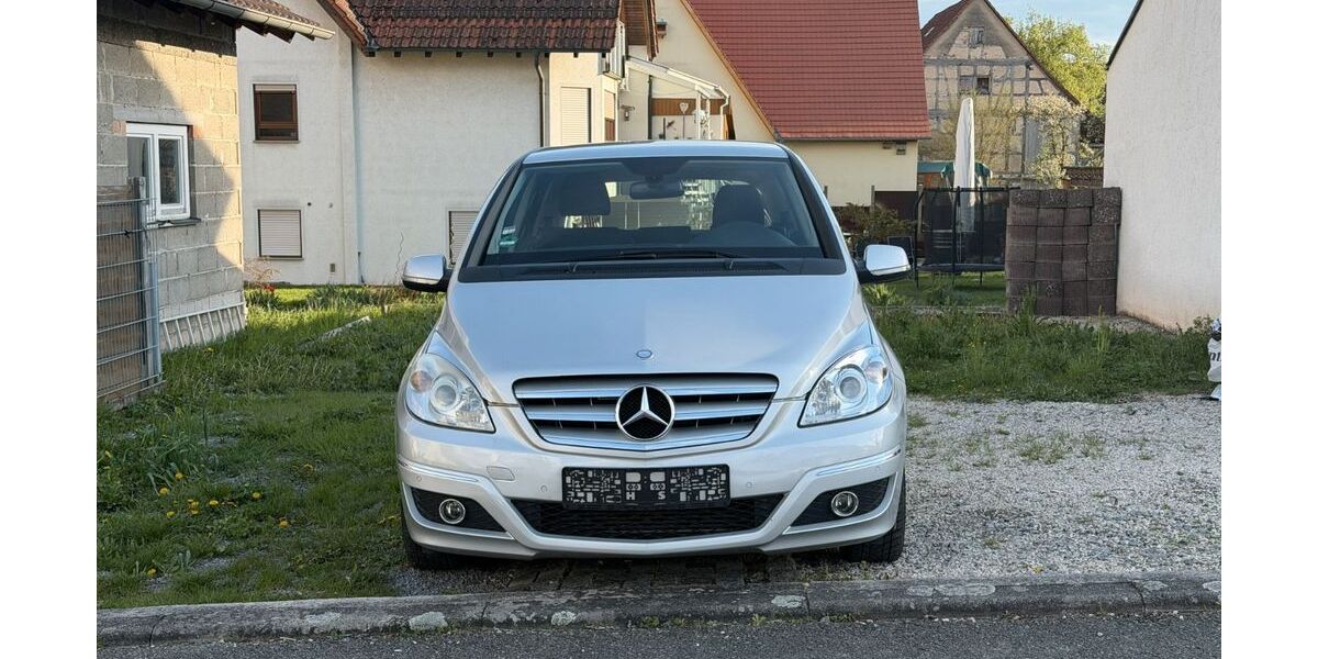 Mercedes-Benz B 180 84.700 km 8.100 &euro; Rottenburg 72108