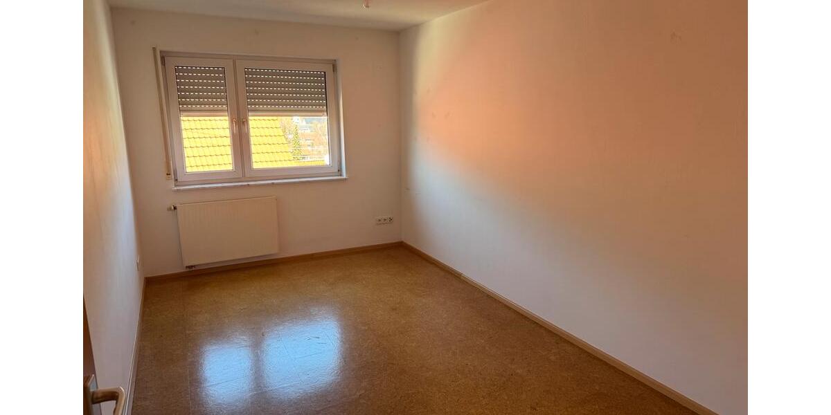 Etagenwohnung Burladingen - 4.5 Zimmer, 90 m&sup2;, 1.280&euro; | Angebot:26133493