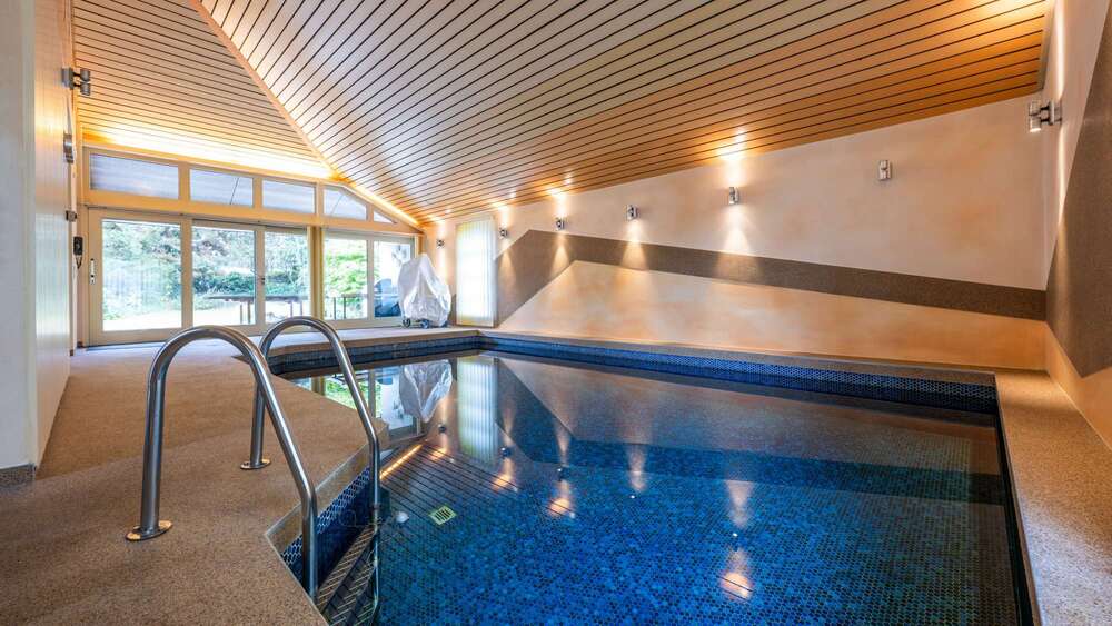 Einfamilienhaus Herrenberg - 11 Zimmer, 381 m&sup2;, 1.395.000&euro; | Angebot:25915562