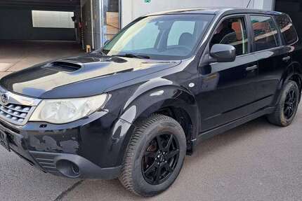 Subaru Forester 195.000 km 1.200 &euro; Reutlingen 72766