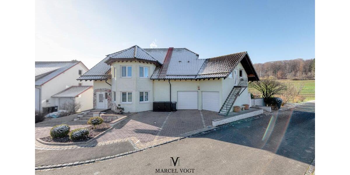 Einfamilienhaus Hülben - 8.5 Zimmer, 337 m&sup2;, 4.620&euro; | Angebot:23816966