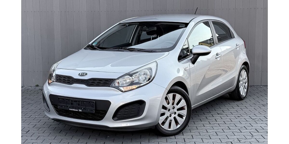 Kia Rio 65.000 km 6.680 &euro; Reutlingen 72770